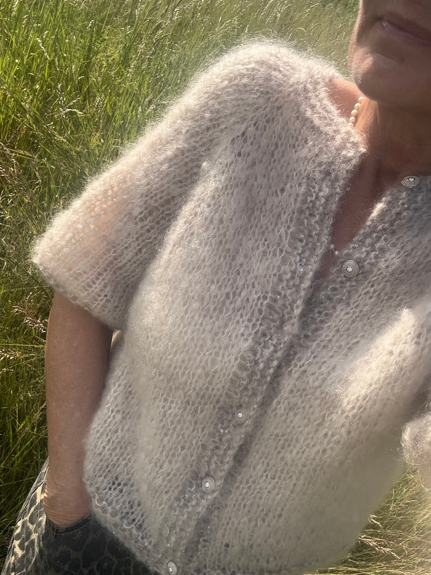 Classy Cardi English