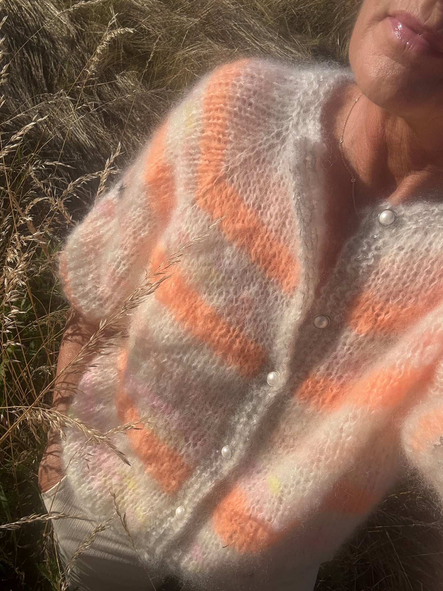 Classy Cardi English